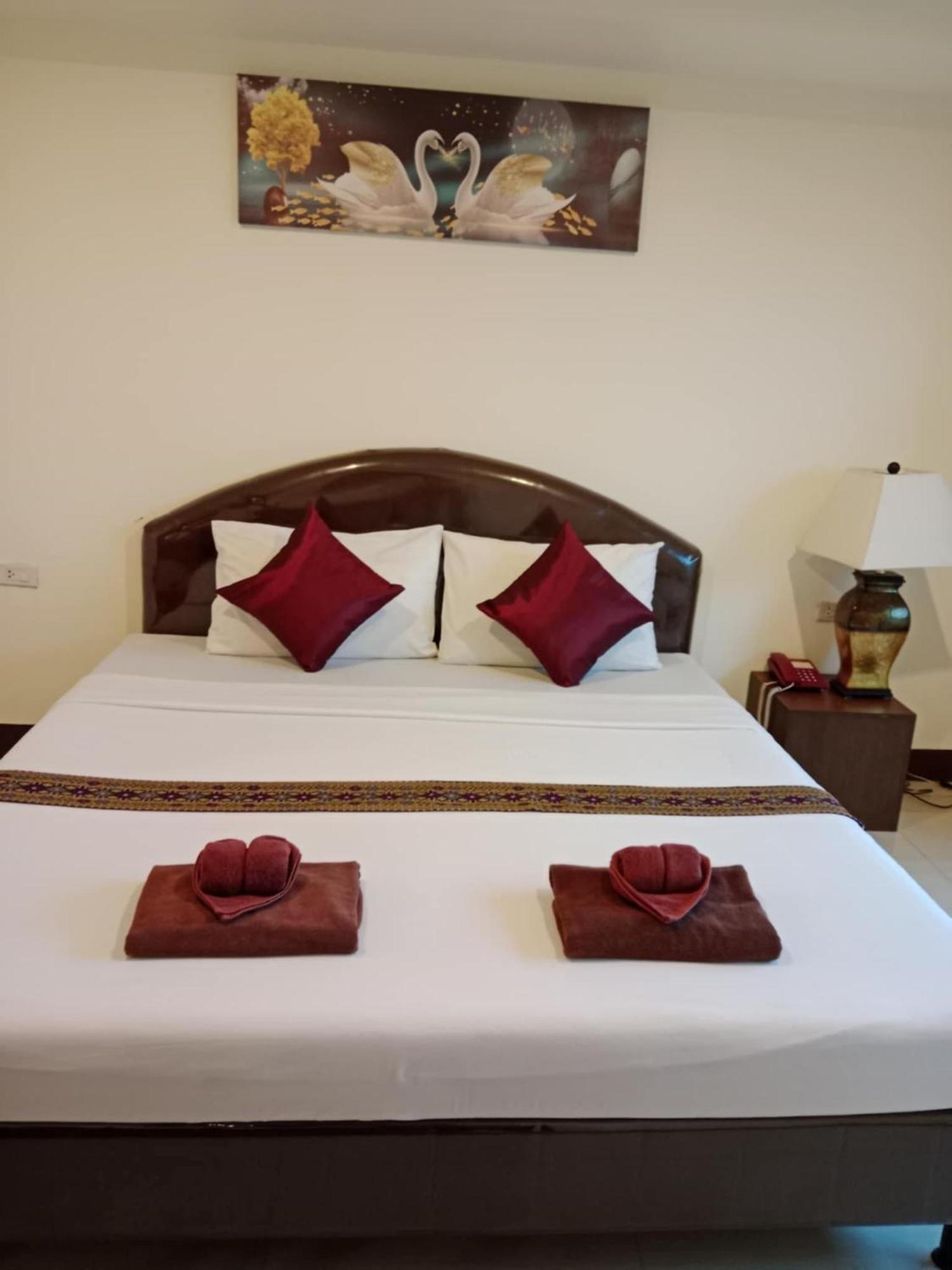 Pearl Place Hotel Hat Yai Exteriör bild