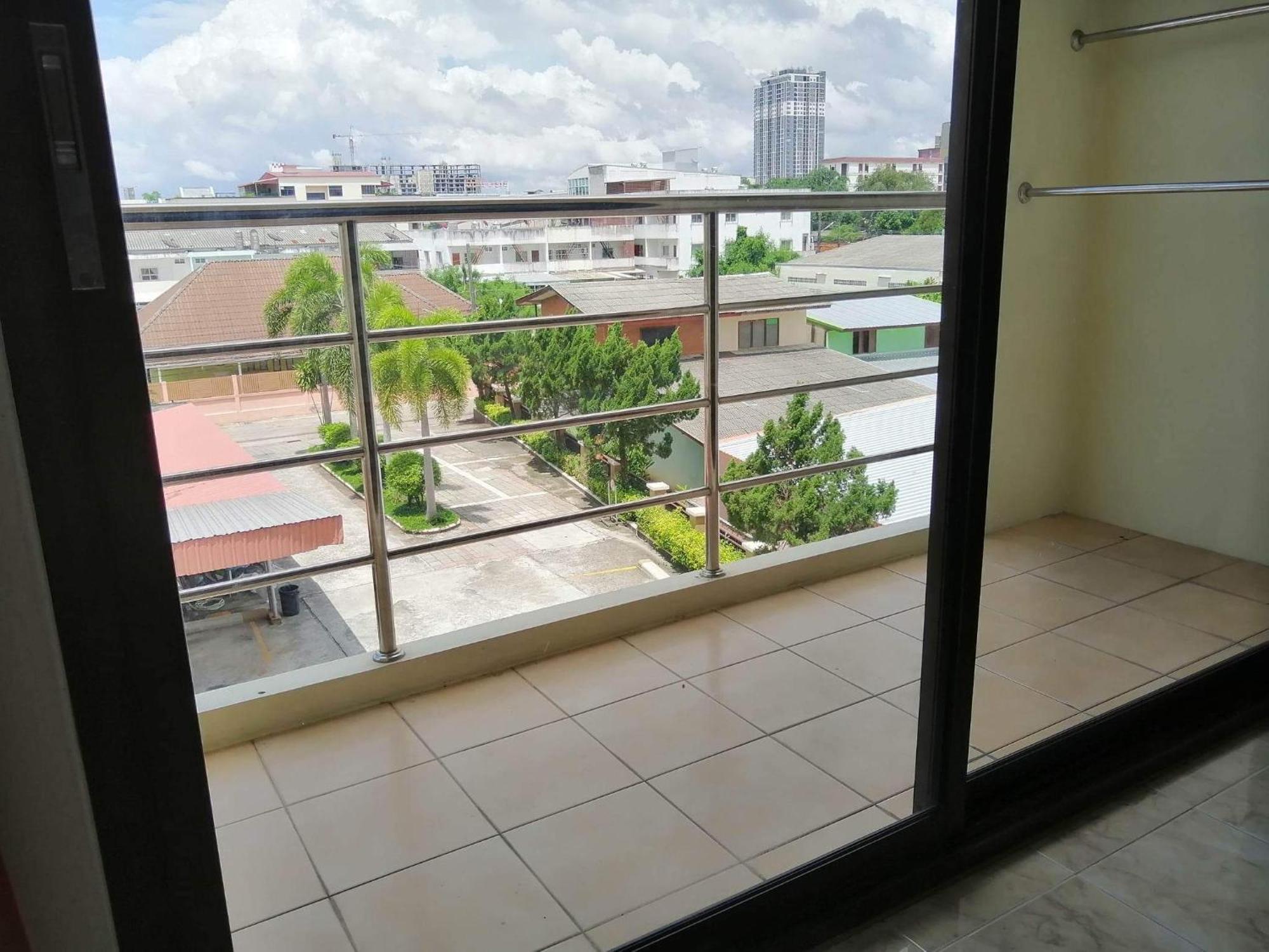 Pearl Place Hotel Hat Yai Exteriör bild